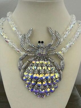 STUNNING Eye Candy SPIDER STATEMENT NECKLACE- GORGEOUS